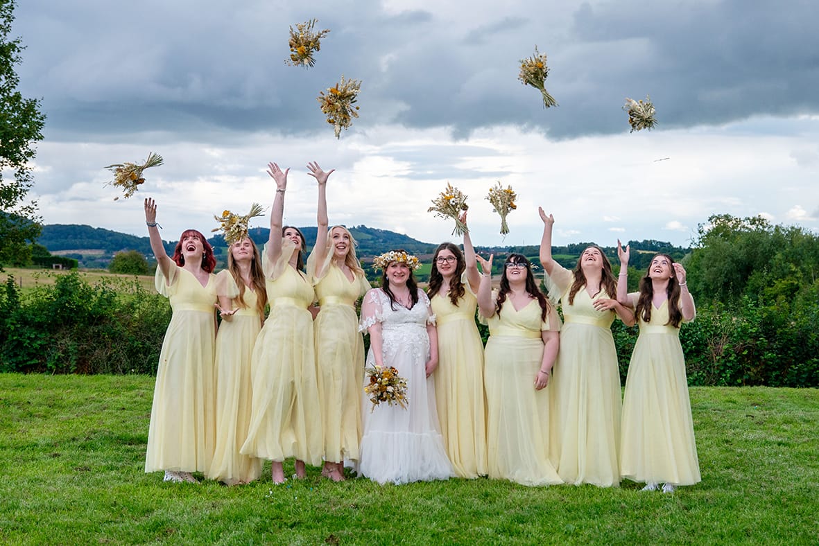 Mr & Mrs Linsdell-Marshall_608